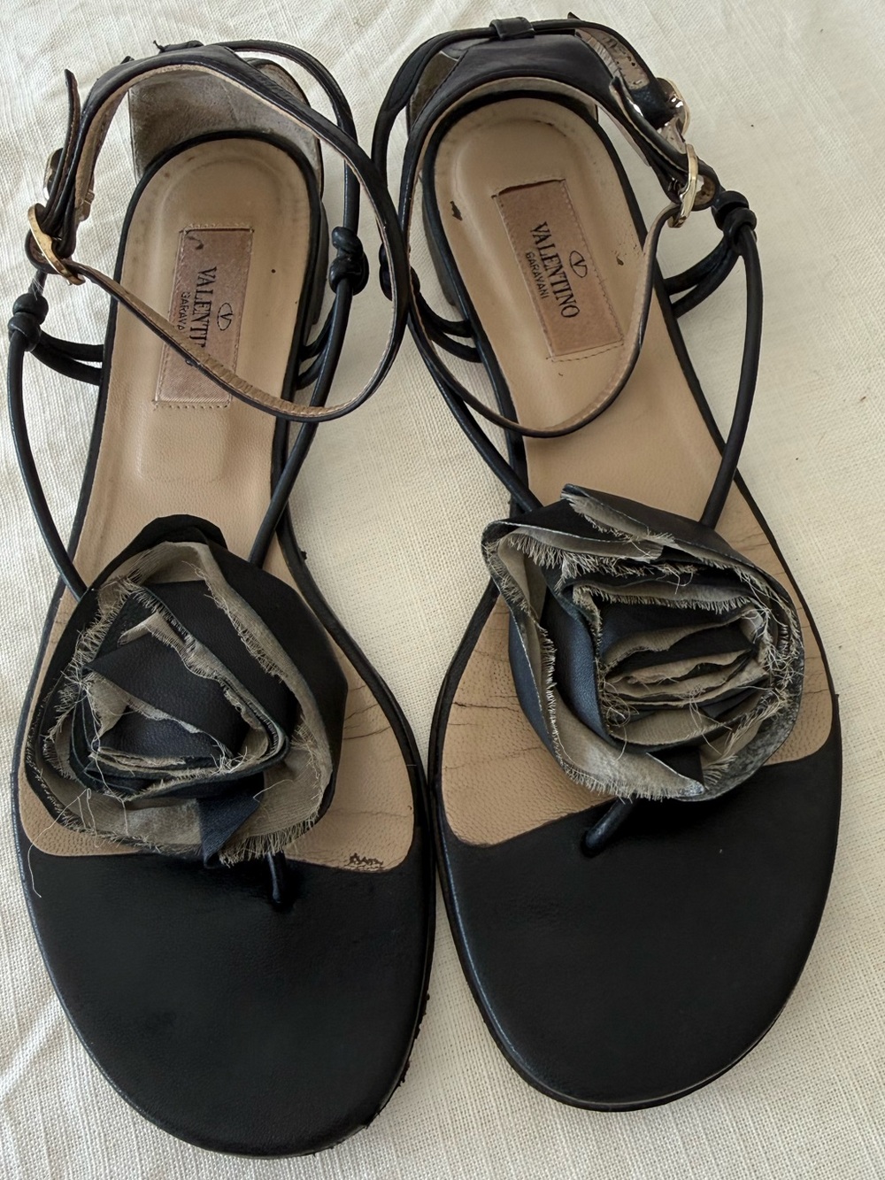 Valentino Black Leather Sandals with Beige Silk & Leather Flower. Size 7 1/2.